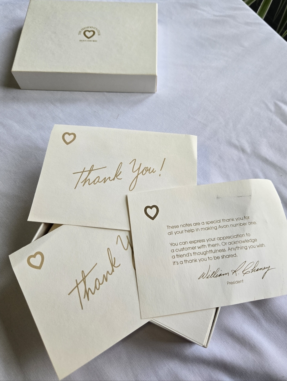 70s/80s Vintage Avon Gold Heart Stationery - William R. Chaney Era - Picture 4 of 4